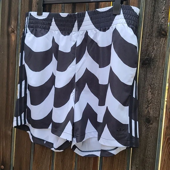 adidas originals X Marimekko Primegreen Sustainable Athletic Shorts Plus Size 2X - Picture 9 of 16